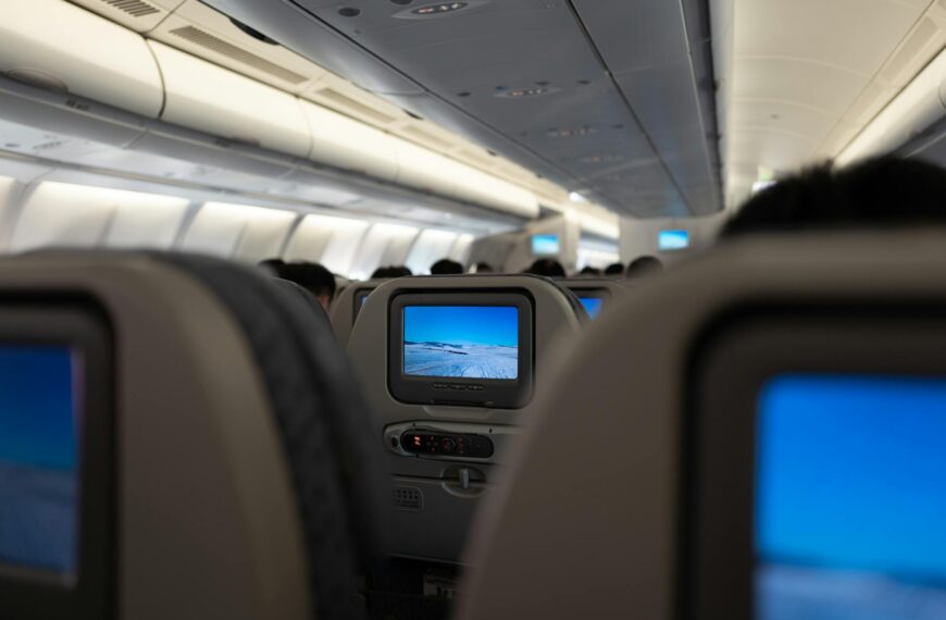 Delta Partners With YouTube for Ad-Free In-Flight Content