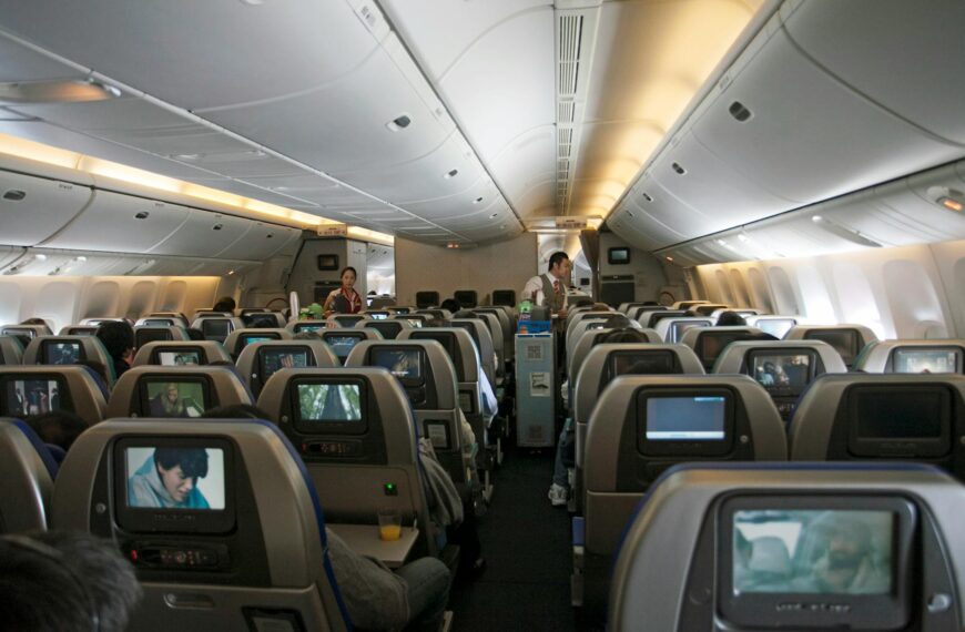 Delta and YouTube Partner for Ad-Free In-Flight Content