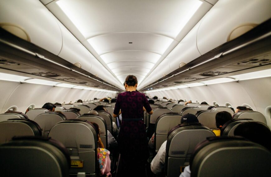 United Airlines Partners With Starbucks for Free In-Flight Coffee